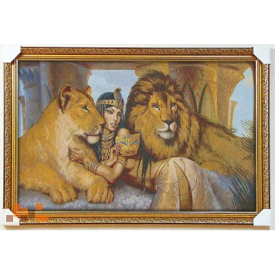 Гобеленова картина Дівчина з сім'я левів 105х70см.